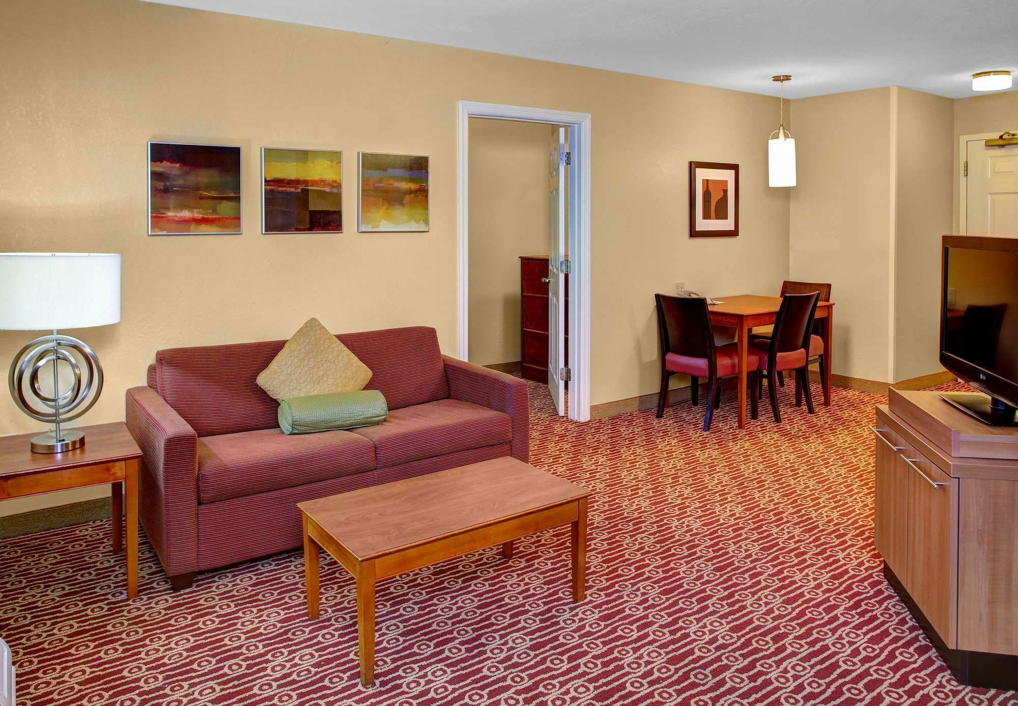 Birch Hills Suites - בלו אש מראה חיצוני תמונה